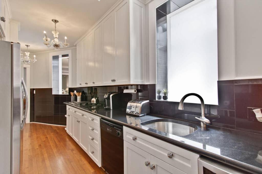 Historic Luxury Townhouse In Downtown Chicago Villa Eksteriør bilde